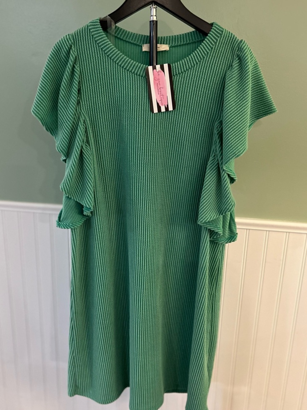 NWT size M entro Jade Ribbed Round-Neck sleeveless Dress w/Ruffle accent